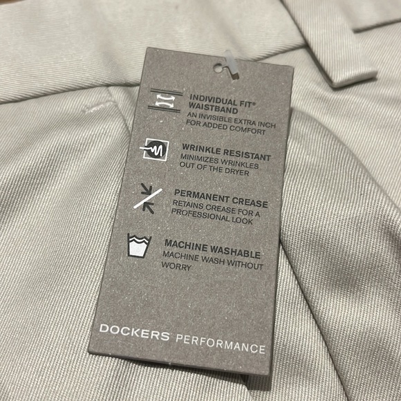 Dockers Classic Fit Signature Khaki flat front pants - Picture 3 of 9